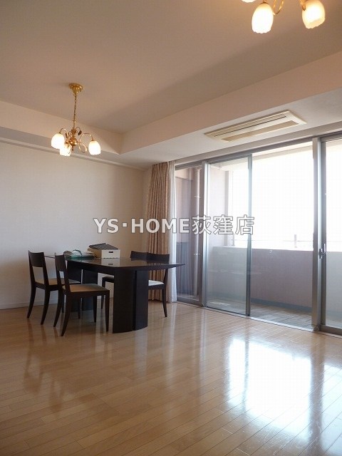 クリオレミントンハウス阿佐ヶ谷 リビング