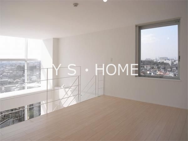 THROUGH ベッドルーム