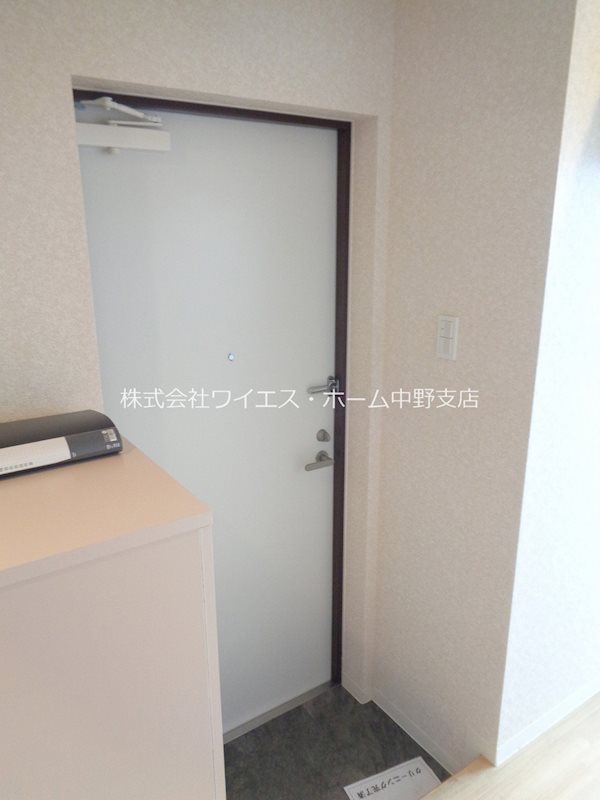 ファベル中野新橋 玄関