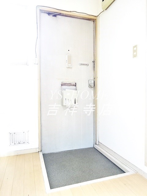 仁愛ハイツ 玄関