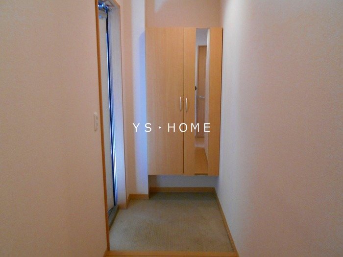 レユシール 玄関