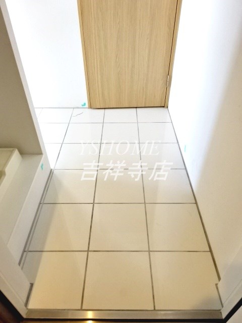 ＥＸＡＭ吉祥寺  玄関
