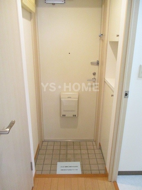 プレミール松庵 玄関