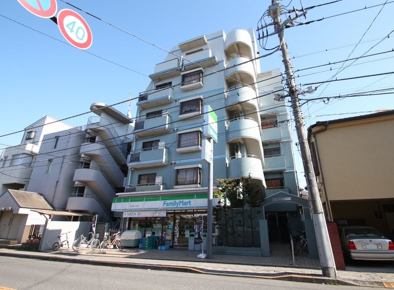 ラ・ルース国立 外観