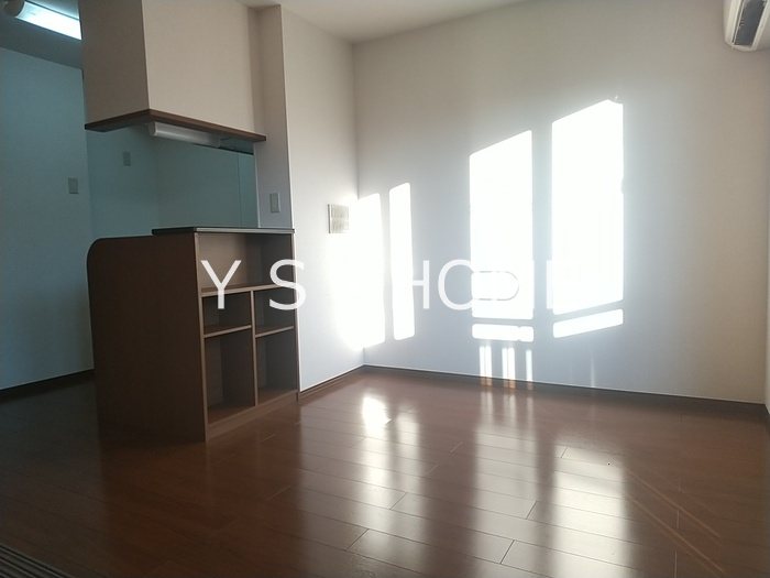 ラ・トゥーエル リビング