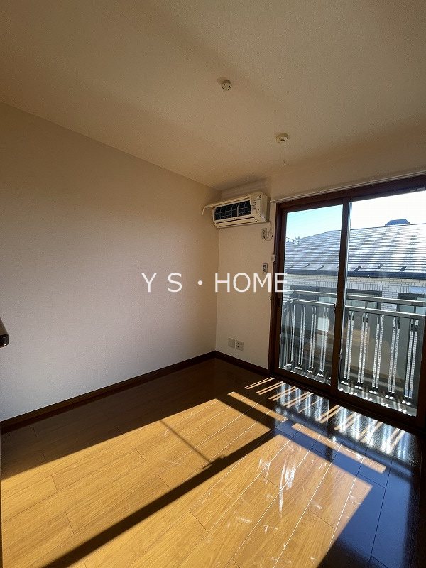 ラ・トゥーエル リビング