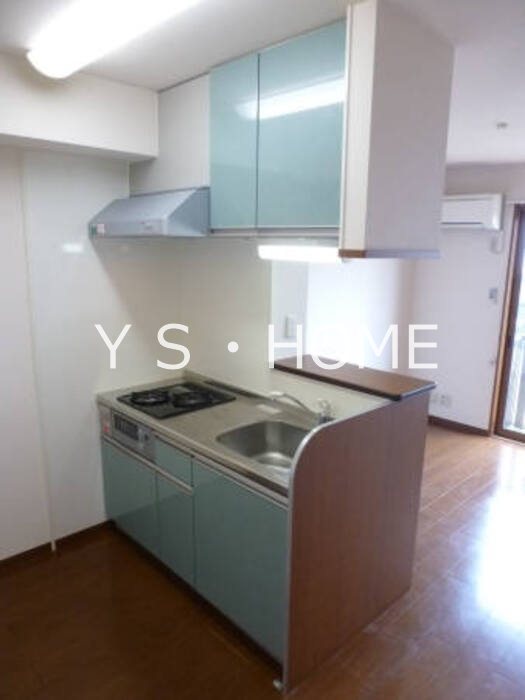 ラ・トゥーエル キッチン