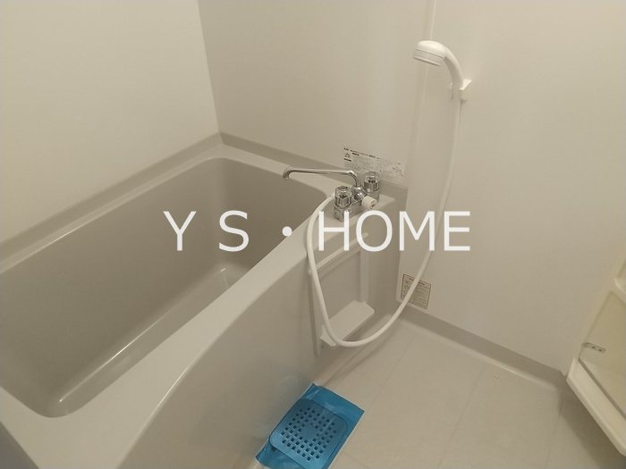 ラ・トゥーエル 風呂画像