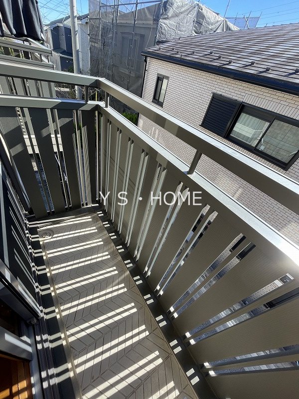 ラ・トゥーエル ベランダ