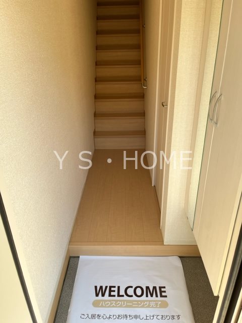 SHAMROCK HILLS  玄関