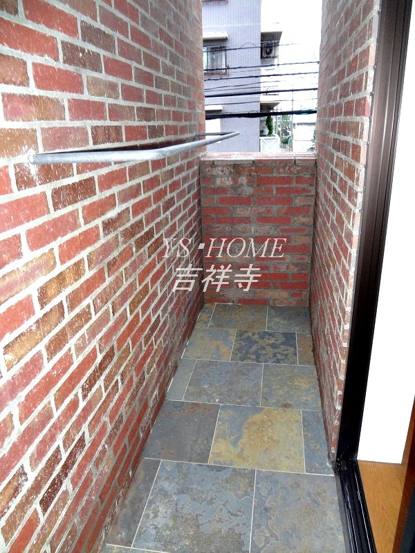 朱合院 ベランダ