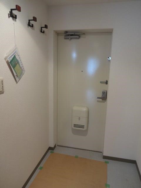 コーポレート連雀　2号棟 玄関