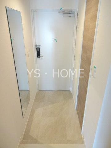 グランシャルール武蔵境 玄関