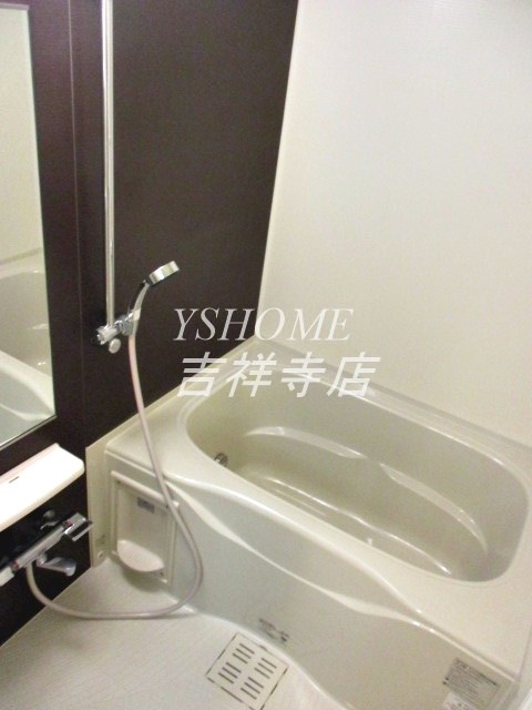 セシリア 風呂画像