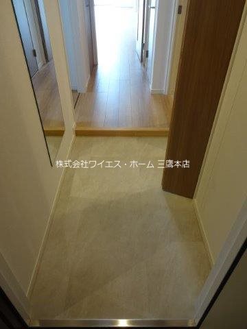 グランシャルール武蔵境 玄関