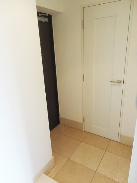 ローレルアイ東中野 玄関