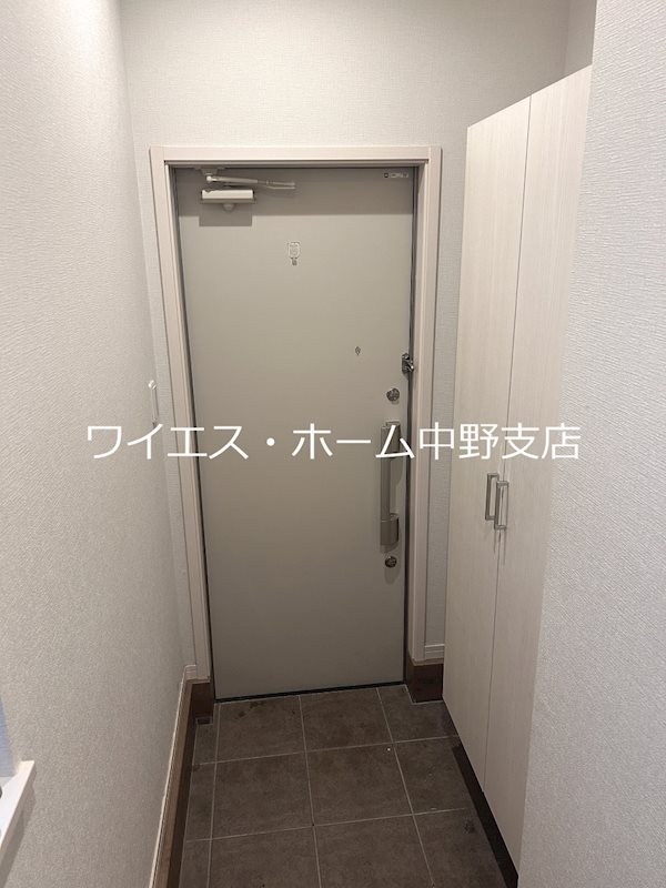 カーサローレル 玄関