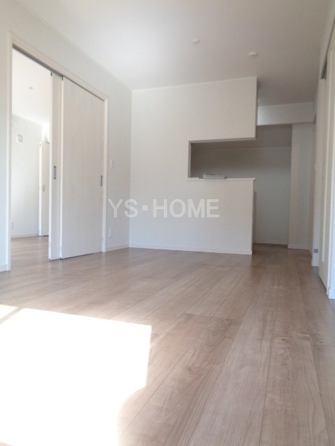 カーサローレル リビング