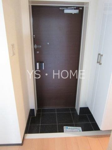 プレール・ドゥーク吉祥寺 玄関