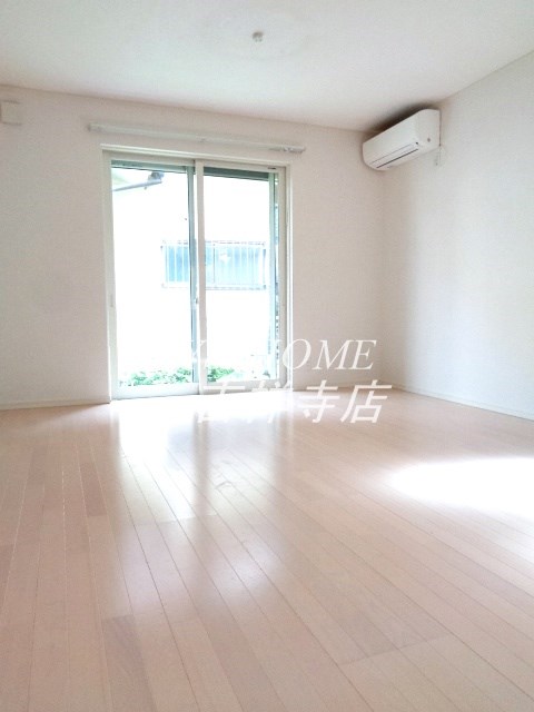 コート・ド・ヴェール リビング