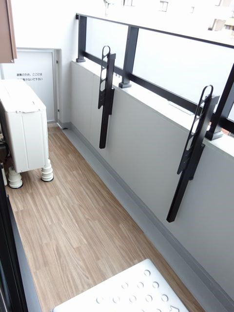 レジディア国立 ベランダ