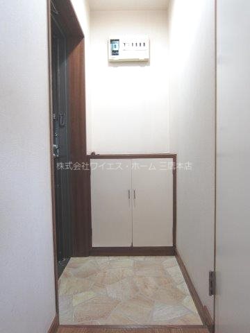 レジデンスさとう 玄関