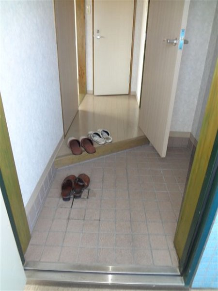 ウエストタウンビル 玄関