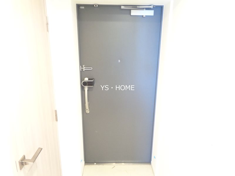 エミリブ鷺ノ宮  玄関