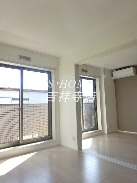 ヴェルデ三鷹 リビング