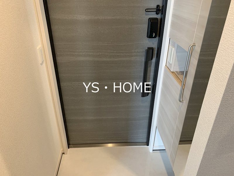 セレスティア中野上高田 玄関