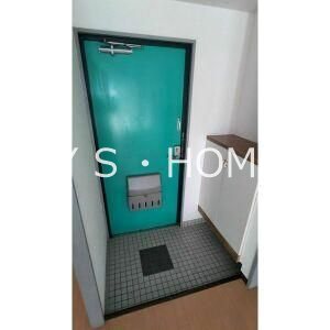 プログレス国立 玄関