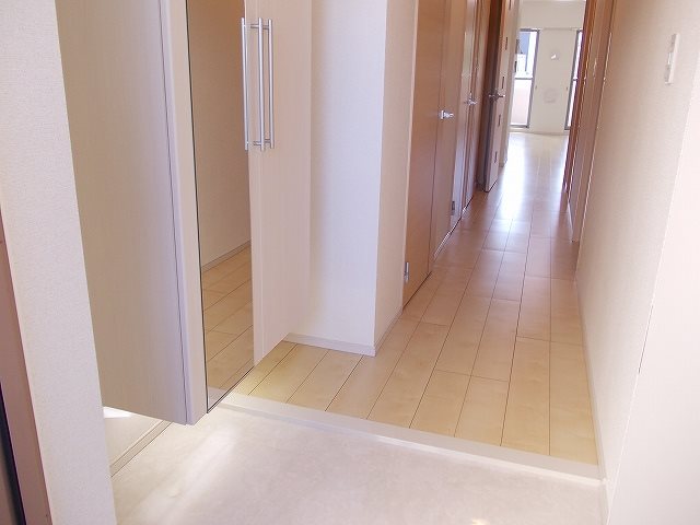 グレイス　ガーデン 玄関