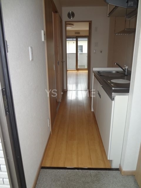 コルヌイエ 玄関