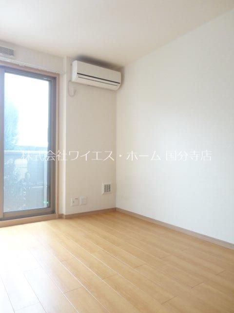 コルヌイエ ベッドルーム