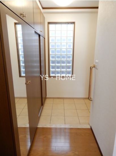 クレスト高円寺  玄関