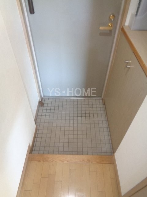 CRESSEDA（クレシーダ） 玄関