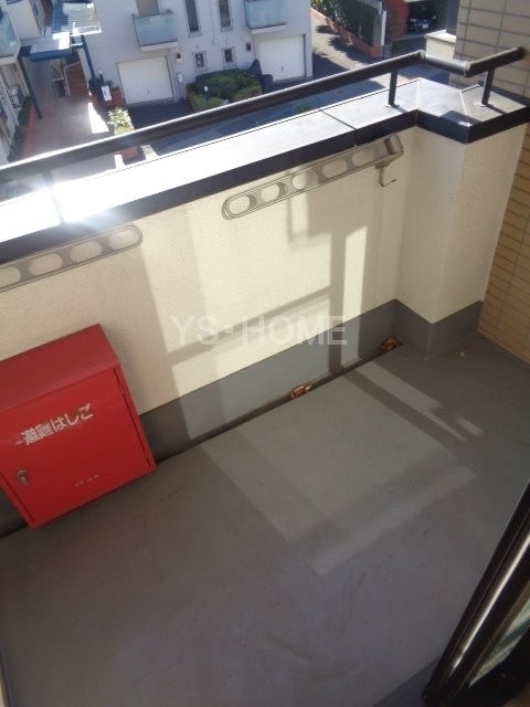 CRESSEDA（クレシーダ） ベランダ