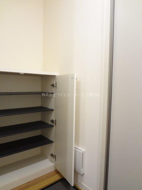 トレーヴォ 玄関