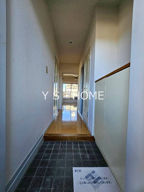 ラ・ルース国立 玄関