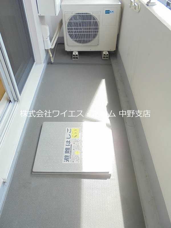 コンフォリア中野  ベランダ