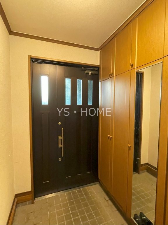 中町2丁目戸建 玄関