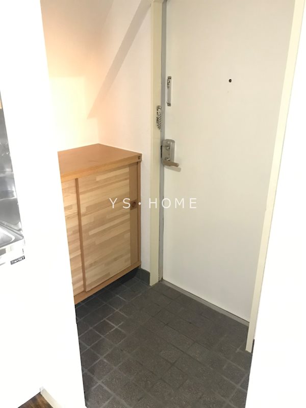 シャトル吉祥寺 玄関