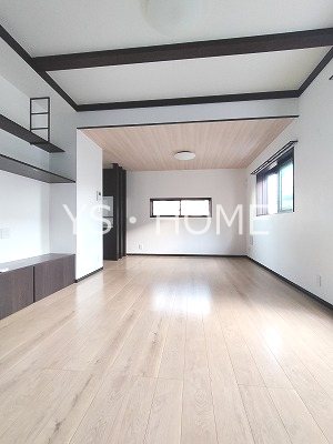 貫井北町5-12戸建 リビング