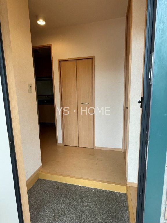 ラヴィアンローズ 玄関