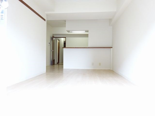 コーポ日月居 リビング