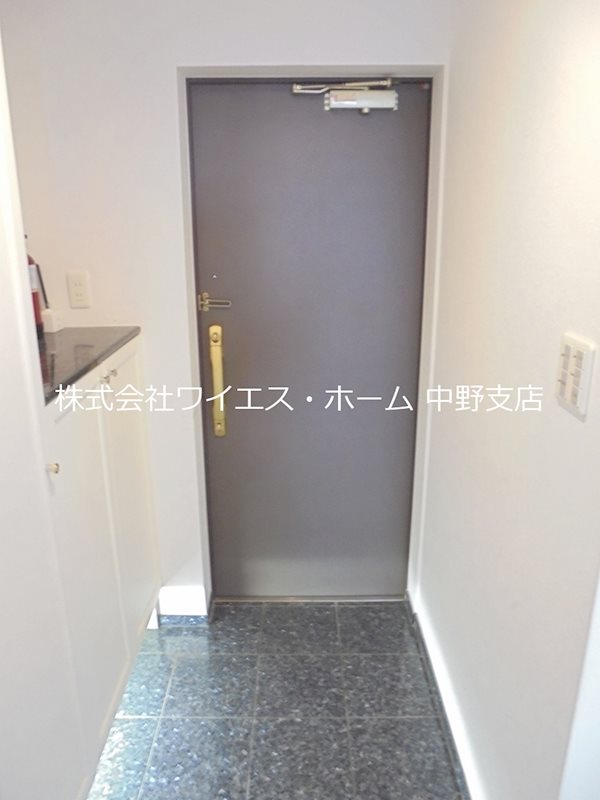 ファミールスクエア中野坂上 玄関