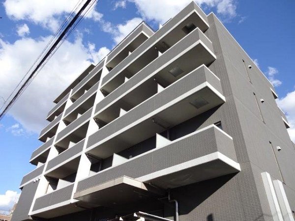 リスペクト　スリー 外観