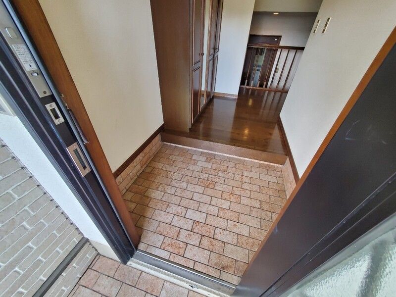 西元町3丁目戸建  玄関