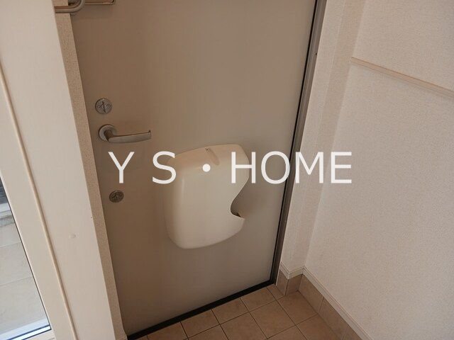 グランクレールＡ 玄関