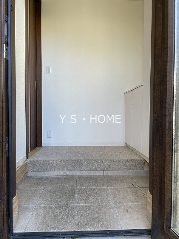 小平市回田町戸建 玄関